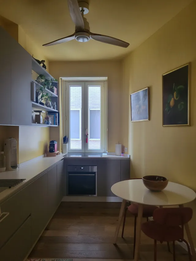 Casa Milanese V-18
